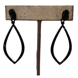 Black Crystal Teardrop Dangle Earings